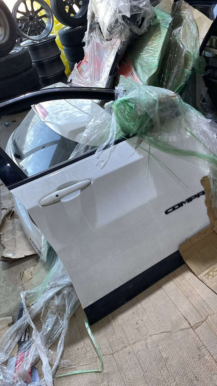 كصة كامله تفريط جيب كومباس موديل ٢١ للبيع 
للاستفسار ***********
