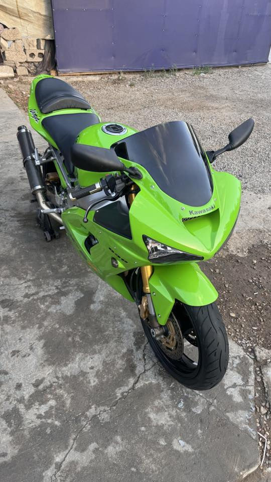 سلام عليكم 

دراجة كاوسكي موديل 2004

ماشيه 29 كفاله عامة مال رمبه 

مكاني بغداد شراي يتصل 

***********
