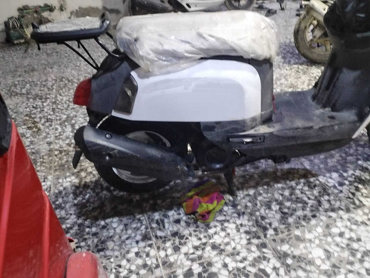 السلام عليكم للبيع دراجه ماكس بوليس كابريتر دراجه نضيفه سلف هندر تشتغل نكره كلشي بيها شغال مجفته اكفلك تنقيص وتبخير مكاني بغداد المشتل السعر 500  وببها مجال ***********
