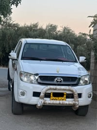 هايلكس • ٢٠١١ • بدون بوية