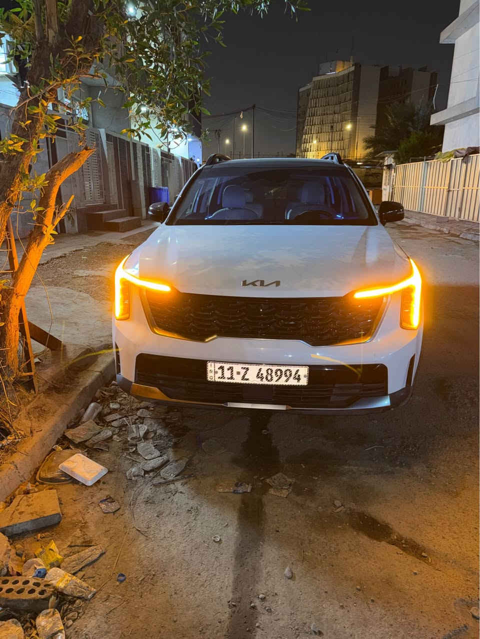 السلام عليكم
للبيع سورنتو مديل 24
فول موصفات vip 
xline 
حادثه مبين بالصور مبدل بنيد فقط والجاملغ الايمن بي بارد وشويه صبغ
رادر امامي خلفي 
حساسات امامي خلفي
كشنات خلفيه منفصل
كشنات امامي كهرباء +هيترات
بنورما
منافذر تايبسي بالكشنات امامي وخلفي
صندوق كهرباء
ويل 20
لايت زنون اربع عدسات
تخم تاير جديد 
ادامه كامله 
ماشيه 17 الف
بعد بيها موصفات 
سستم اناره مسويلها 
سياره جاهزه 
مكان السياره بغداد شارع فلسطين 
*********** بغداد, العراق
