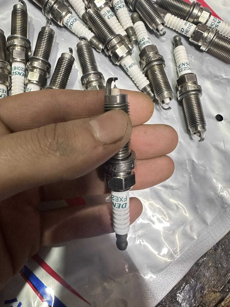 بلكات اصلي كصه 14*14 دينسو دبل ليزر
كود  FXE20HE11C  لسيارات النيسان 
من مديل 2018 -2024 
ضمان حقيقي لمده سنه 

جمله ومفرد 
*********** واتساب
