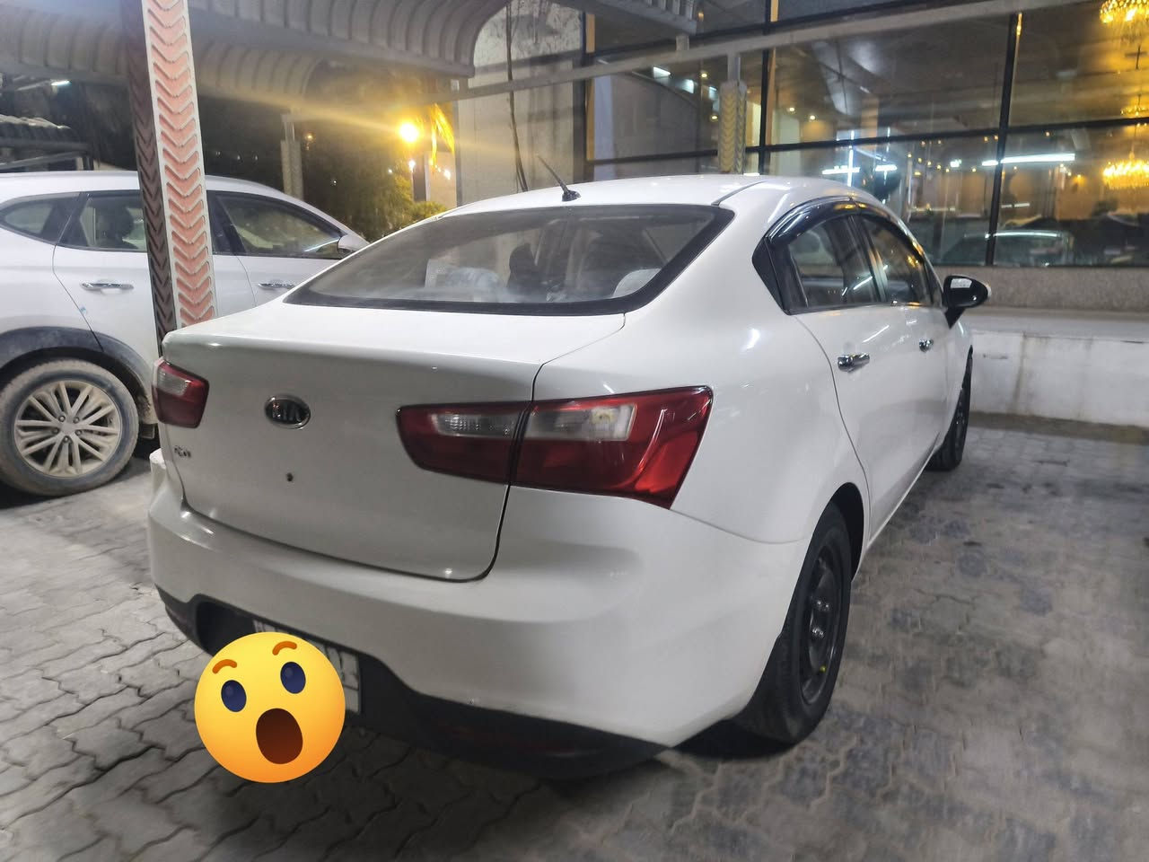 كيا ريو  2012جديده سياره كفاله ما عده جملغ لمامي صبغ فقط مكينه كير حداديه كلهن جدد  رقمه نجف سنويه جديده 
رقم موبايل *********** عنوان نجف
