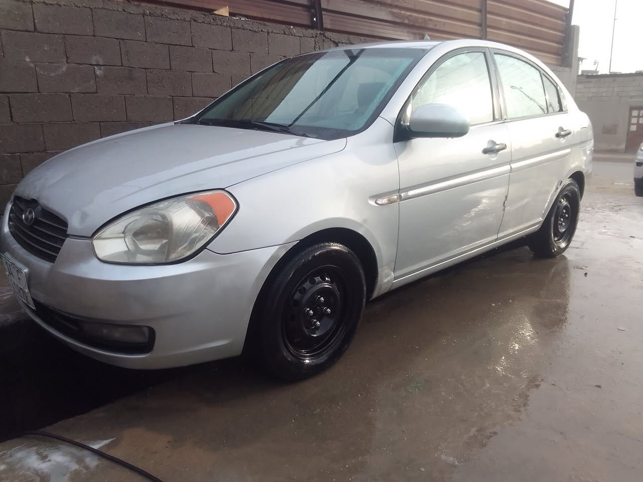 السلام عليكم سيارة أكسنت ٢٠١١ رقم بصرة دولي مكينه وكير وحداديه و تبريد كهربائيات شغاله مكان البصره ابي الخصيب سعر ٧٣ رقم التلفون ***********
