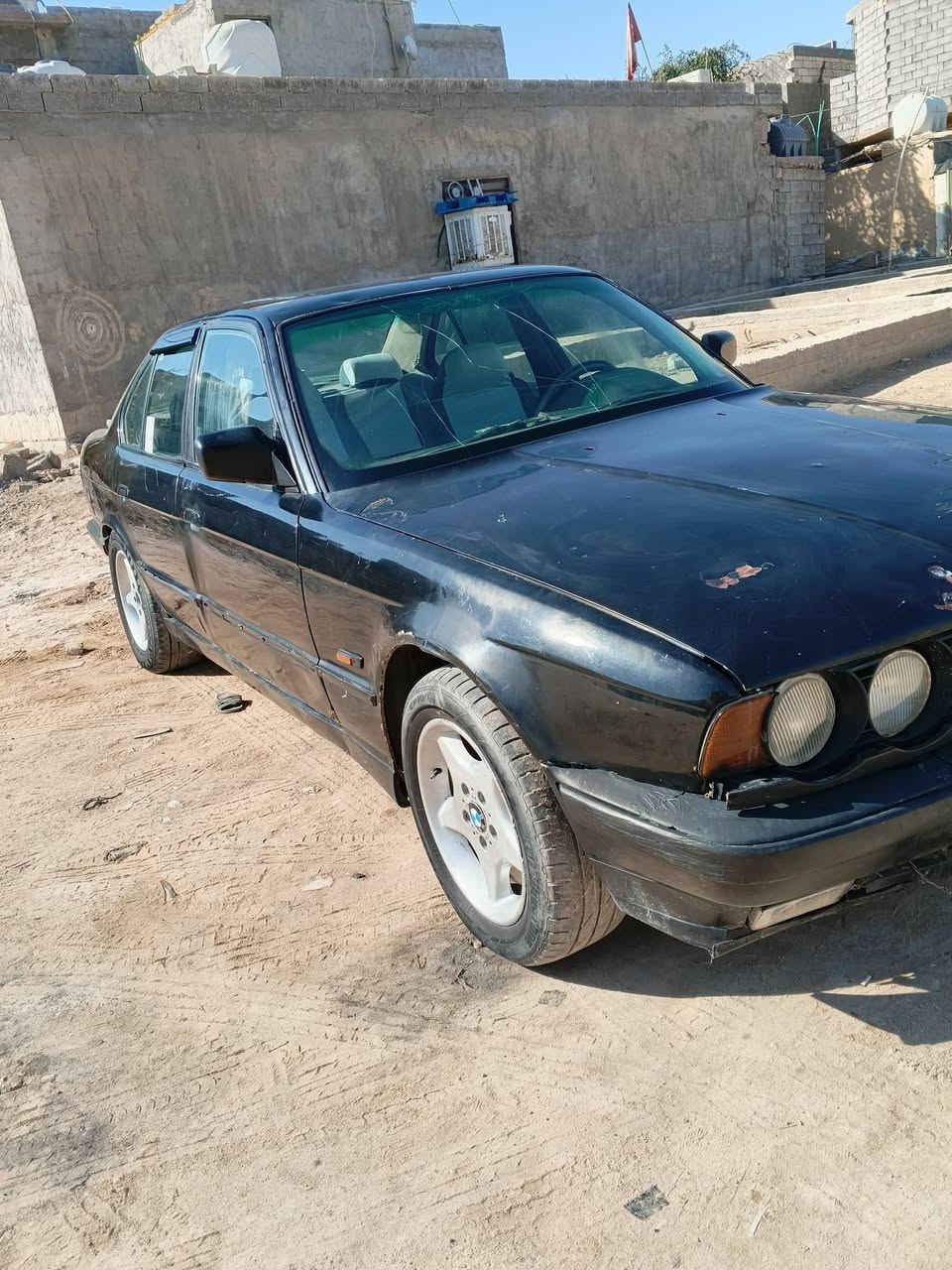 سلام عليكم، بي إم دبليو 525، محرك مفتوح لسيارة  للبيع.مكاني كربلاء سعر47رقم الهاتف ***********
