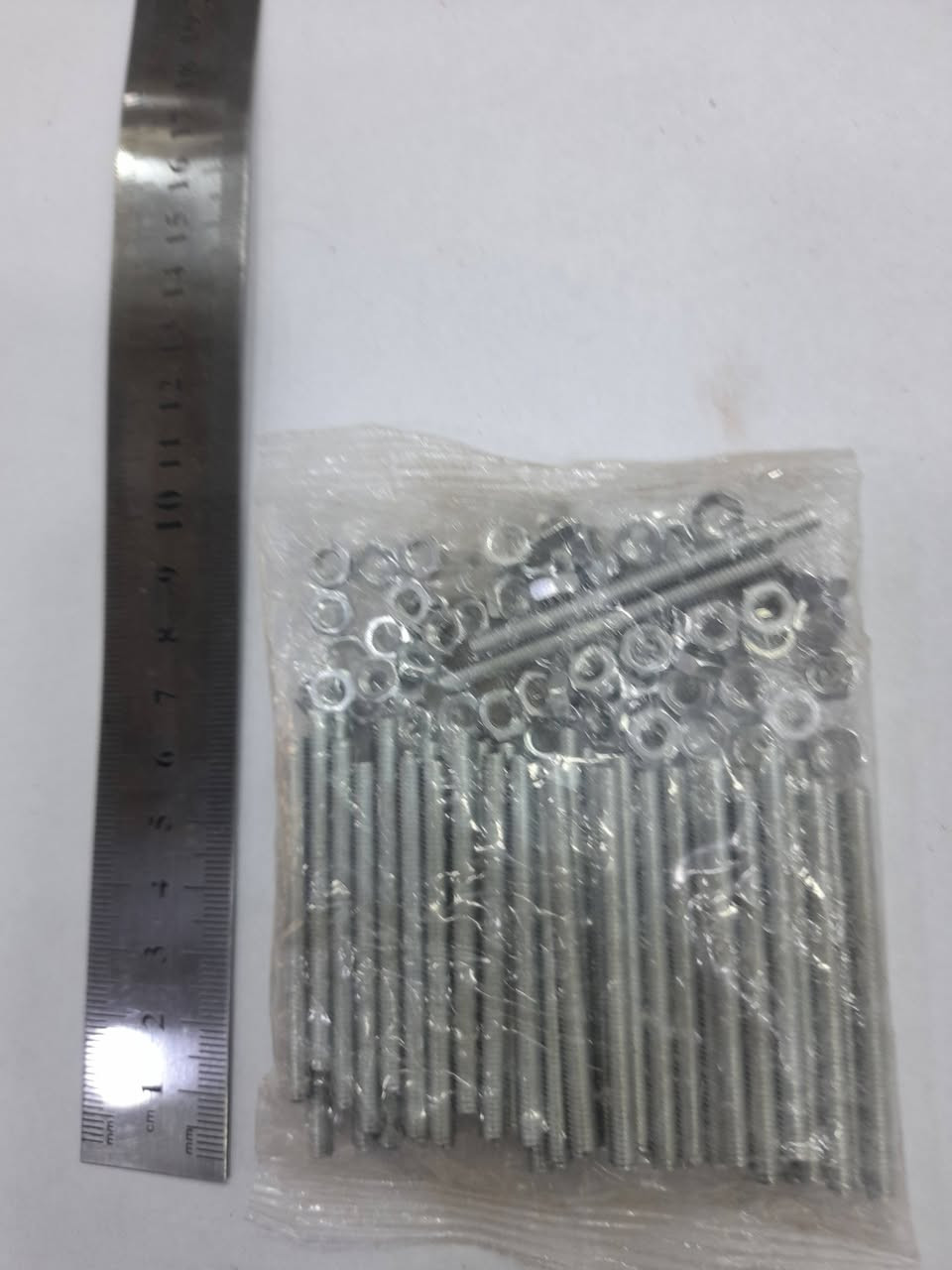 برغي ونت للبيع
الى اصحاب المعامل والحرف اليدويه كل ٢٠٠ برغي بسعر عشرة آلاف دينار والتوصيل مجاني صلاح الدين قضاء بلد  حي الزهراء ***********
