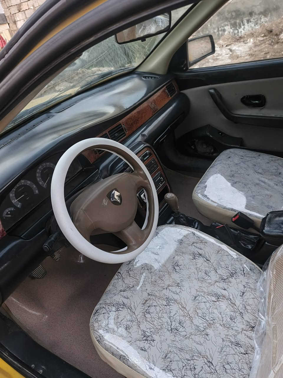 سلام عليكم سمند للبيع موديل 2010 جاهزه مكينه وكير وحداديه وكهربايات جاهزه تايرات نضيفه داخل كشنات وكاعيه جدد امسويهن سياره مكفوله من التبديل مصفره هيئه وغرامات سنويه لل 2030 تريد وكاله تريد تحويل مكاني بابل شارع 80السعر  26 /////// //  ***********
