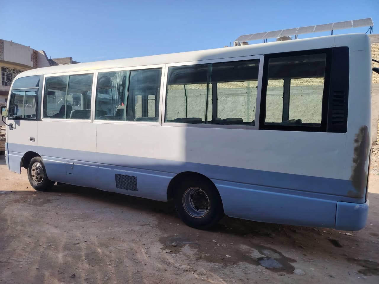 نيسان كوستر 2006 مكينة 6 سلندر بانزين گير عادي حداديه جديده 6 تايرات جدد دوشمة جديده گاعيه جديده

السياره صبغ عام 

السياره عليها غرامه بالهيئه 450

وبالمرور ماعليها ولا الف

 مااندل راعيها واندل صاحب الوكاله يبدل بس ارقام

السيارة جاهزة للشارع

***********
