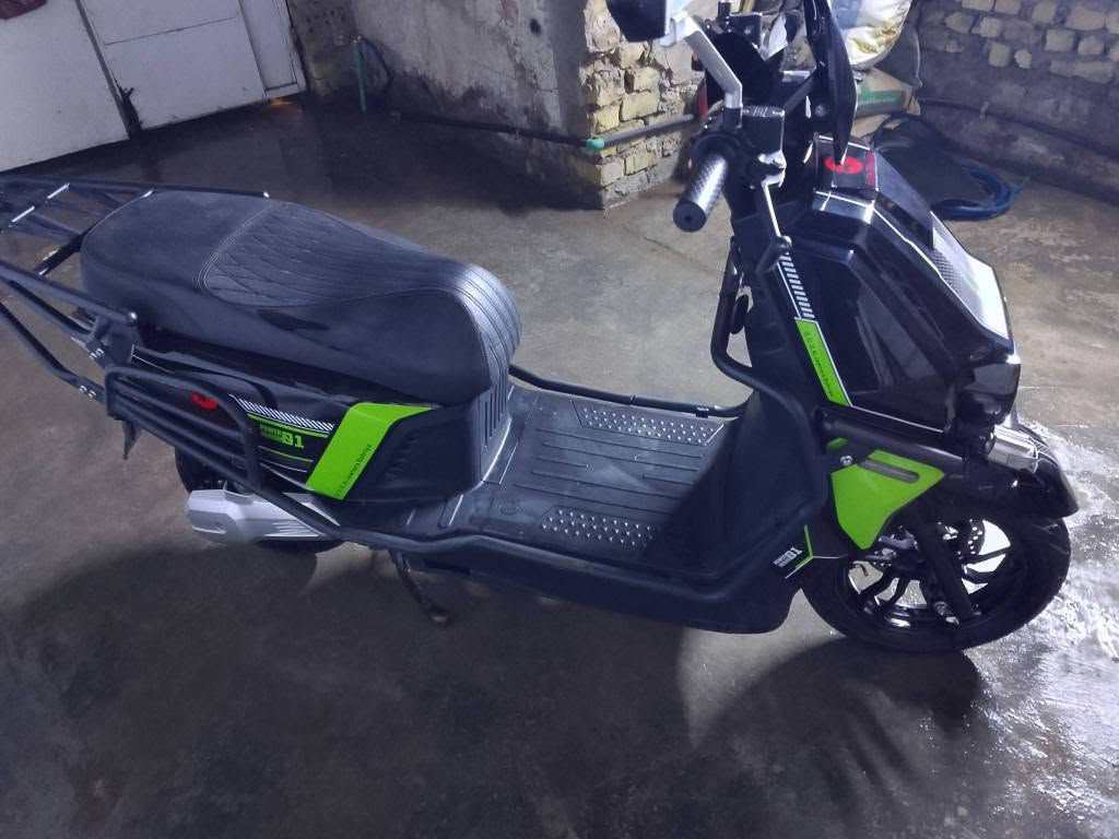 شحن mini hammer 
دراجه ماشاء متانه كلش قويه 
بطاريات اصلي عدد 6
البطاريات 32 امبير 72 فولت 
لايت زون لدات 
بصمه عن بعد+ سويج 
السرعه 85 حقيقي 
تمشي 70كم حقيقي شحنه وحده
بس مشكلتها الشاشه عطلانه واكفه تتبدل بأي مكان يبدلوها بغداد, العراق


**إذا كنت صاحب هذا الإعلان وتريد حذفه لأي سبب، رجاءا أرسل رسالة إلى الدعم الفني**