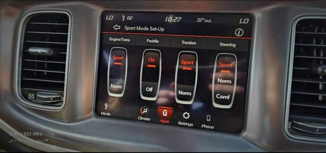 مرحبا دوج جارجر GT  2021 
ماشية  50 الف ميل المحرك : V6.  3.6L 
📍كلين تايتل فقط بيها مكان صغير pdr
المواصفات :
 نسخة  GT - SUPER TRACK PAK.
مصابيح أمامية زنون . 
 كشافات الضباب زنون . 
 المصابيح الأمامية مع LED . 
 حساسات . 
 كاميرا خلفية دواره.
 شاشه كبيرة مع نظام ملاحة نفكيشن GPS .
 الشاشة مع اوبشنات SRT
 ويل قياس 20 انج

🟪ســعــر👾 : 295 ورقة وبيها مجال 

تبريد قطعتين.
تشغيل عن بعد . 
 مثبت سرعة . 
 تلفون بلوتوث . 
مرايا متحسسة للاضاءة العاليه .
 شفتات  بالستيرن 
باقي مواصفات الgt المعروف
سيارة جديدة تاخذها ماتصرف عليها دينار 
السيارة بالموصل
قضاء الحمدانية
للاستفسار ***********
