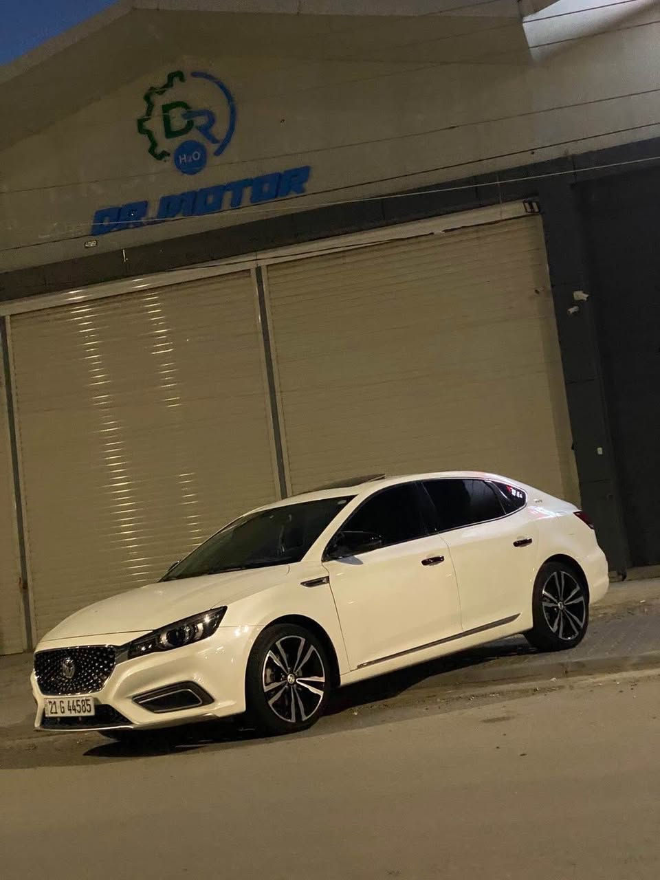 MG6 2021 2.0 turbo
ئێم جی 6 مۆدێل2021 شکڵ جاگوار دەرگا لارج سەقف سڵاید تەبرید مەرکەزی قفڵ مەرکەزی شاشە گەورە سەلاجە کوشن جلد و کارەبا حاسە شەش مکەبەرە ئیکۆنۆمی برێک بەصمە ئۆتۆ هۆڵد  گێڕ و مەکینەو تەقەو ڕەقە و تەبرید بەشەرت نیوەی درگایەکی بۆیاخە زۆر پاک و بەهەڵمەتە سەیارەکە گێڕی سپۆرت و ئۆتۆو عادیە حەوت گێڕە گێڕ لەسەر سوکان ویل کەپی شەریکەیە ژمارە سلێمانی تەحویل بەشەرت  لایت بەرزو نزم سوکان ڤۆلێۆ فولە ناو سوریشە🖤 ..
‎بۆ زانیاری زیاتر پەیوەندی بکە بە ژمارە مۆبایل 
*********** السليمانية, العراق
