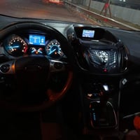 فورد سكيب ٢٠١٣ رقم بغداد انكليزي باسمي مراوس بيكم او ٧ راكب تلفون ٠٧٧٠...