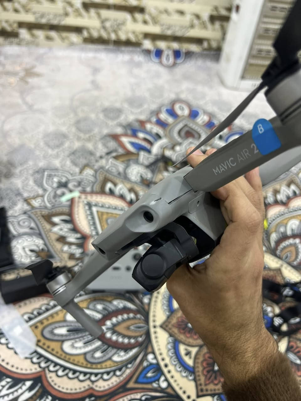 مافك اير تو
3 بطاريات 
جوستك شاحن كيبلات كامل ملحقات جنطه 
نضافه الدرون 80‎%‎
مكاني كوت 
سعر رخيص جدا 
***********
