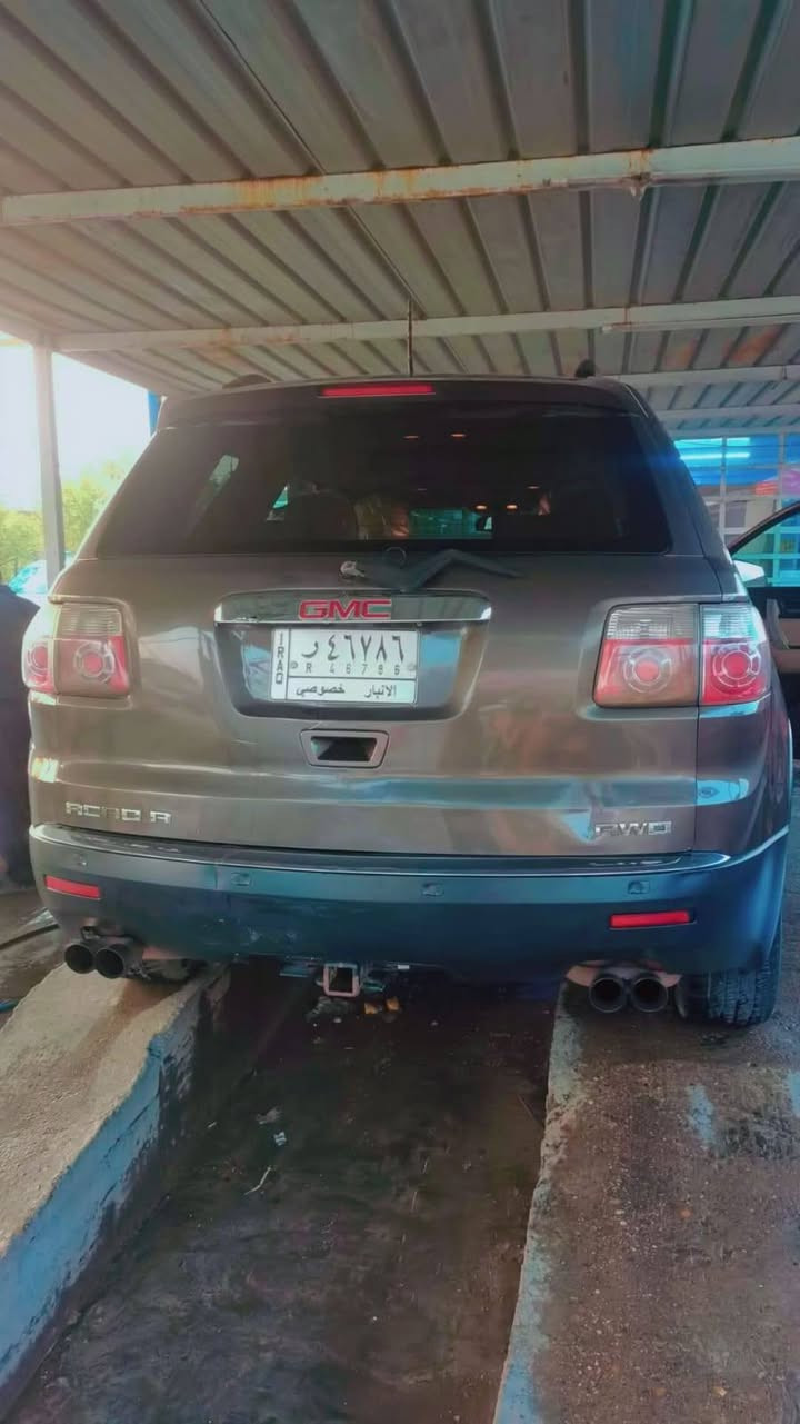 جمسي اكاديا مديل2011 slt رقم انبار  فول اوبشن 1/1 كشن سياحي منفصل 7راكب للاستفسار ***********
