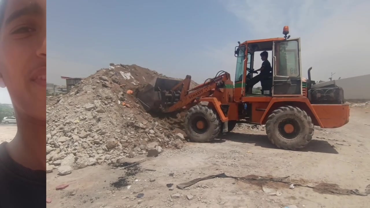 شفل زبلن حجم ١٠ موديل ١٩٩٩للبيع سنويه جديده رقم انكليزي استفسار عل رقم الهاتف ***********
