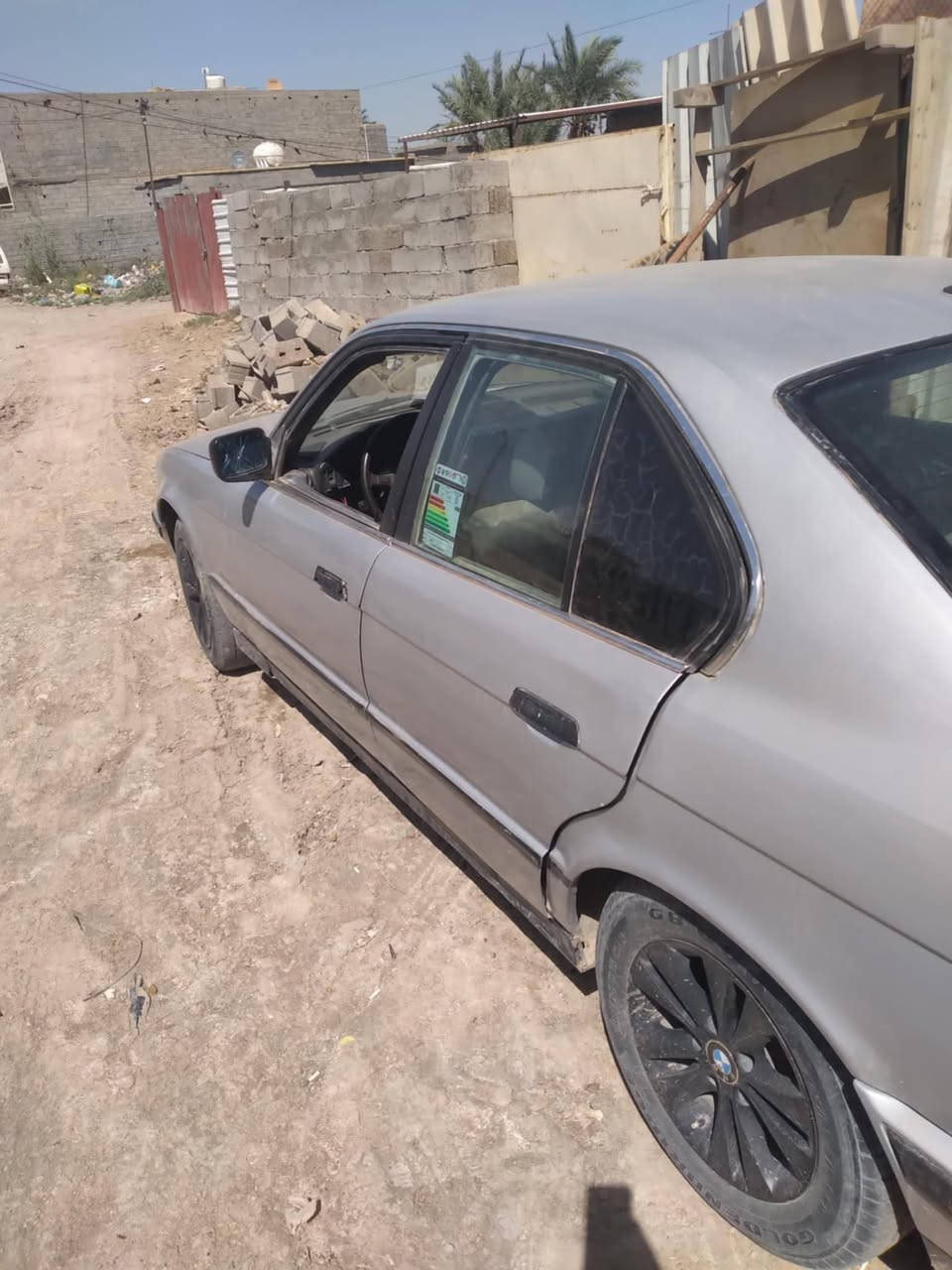 عليكم بئم دبل يو رقم موصل أصولية كير ومحرك بطه ٢٥٠٠لبيع رقم صاحب سيارة ***********.ب. واساب حجم ٥٢٥..
