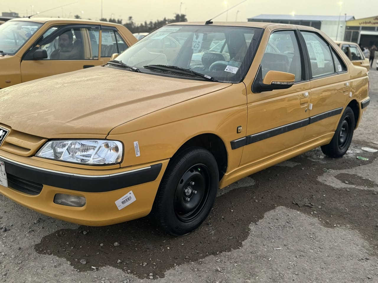 سلام عليكم بيجو بارص موديل ٢٠١٥ ماشيه ١٨٠ الف بدون صبغ ابد كير مكينه كلج صدر كله جديد سياره كلها على البلاد حتى ترايش بلاديه تخم تاير جاهزه ما تصرف ابد عليها سنويه جديده هزه جديده هيئه مصفره كامله ارقام انكليزي باقيات على لاستلام فقط  عنوانها بغداد لامين الثانيه رقمي *********** السعر ٥٢
