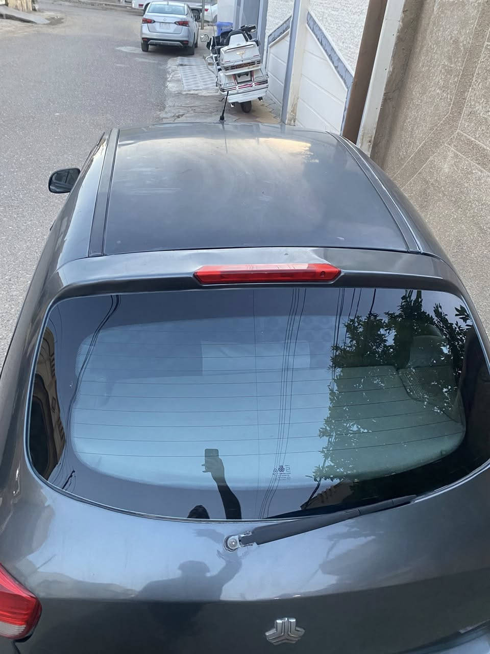 سياره للبيع 
ايرانيه صنع موديل 2018رقم بغداد مميز 
سياره مابيها اي نقص جاهزه من كلشي 
باسمي سياره
***********
