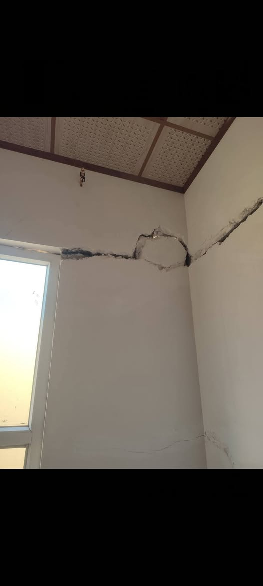 السلام عليكم نشتغل في ترميم المنزل وتقسيم المنزل الى منزلين ونعمل في بناء الاراضي والطابق الثاني وترميم كافة المنازل وتصفيط البادلو وتصعيد المواد وتنضيف المنازل وسعر مناسب الاستفسار اكثر للاتصال *********** واتساب موجود
