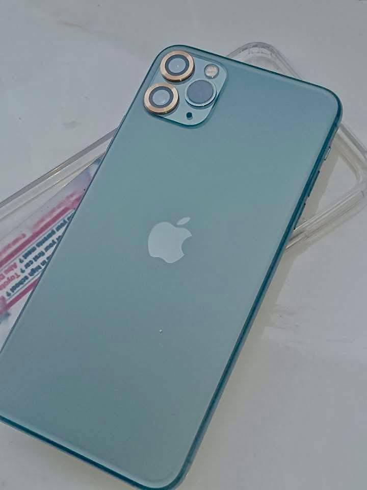 سلام عليكم
للبيع أو للمراوس: iPhone 11 Pro Max - 

 الذاكرة: 256GB.
 الحالة الفنية: الجهاز "غول" في ببجي، سلاسة عالية جداً في المواجهات (لا يوجد لاك أو تقطيع أثناء اللعب).
 البطارية: نسبة 95% (مرفوعة برمجياً).
 ملاحظة بخصوص الشاشة: الشاشه صارله فترة طويلة نفس الأداء الجهاز فيه ضربة داخلية بسيطة (مو كسر خارجي) تسبب توقف اللمس في البرامج العادية أحياناً، ويحتاج قفل وفتح للشاشة ليعود طبيعياً. ملاحظة مهمة: اللمس لا يتوقف نهائياً أثناء اللعب والمواجهات (تحدي وتجربة أمام المشتري).
 السعر: 290 ألف دينار عراقي وبي مجال


**إذا كنت صاحب هذا الإعلان وتريد حذفه لأي سبب، رجاءا أرسل رسالة إلى الدعم الفني**