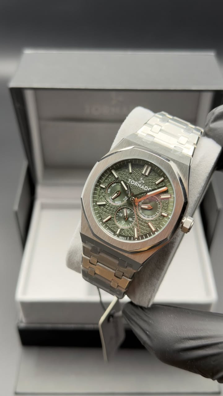 تورنادو ياباني اصلي وكالة
المواصفات 
كوارتز مكينة مايوتا ياباني 
دزاين اوديمار 
كرونوغراف بالكامل 
لامينوس بالكامل
كفالة و ضمان دولي 3 سنوات مكنية و طلاء و بطارية الساعه جديدة غير مستخدمة مع كامل مرفقاتها
السعر السابق 350 الف دينار
السعر الحالي 225 الف دينار فقط شامل اجور التوصيل لجميع المحافظات 
للأستفسار و الحجز و التواصل واتساب
***********
