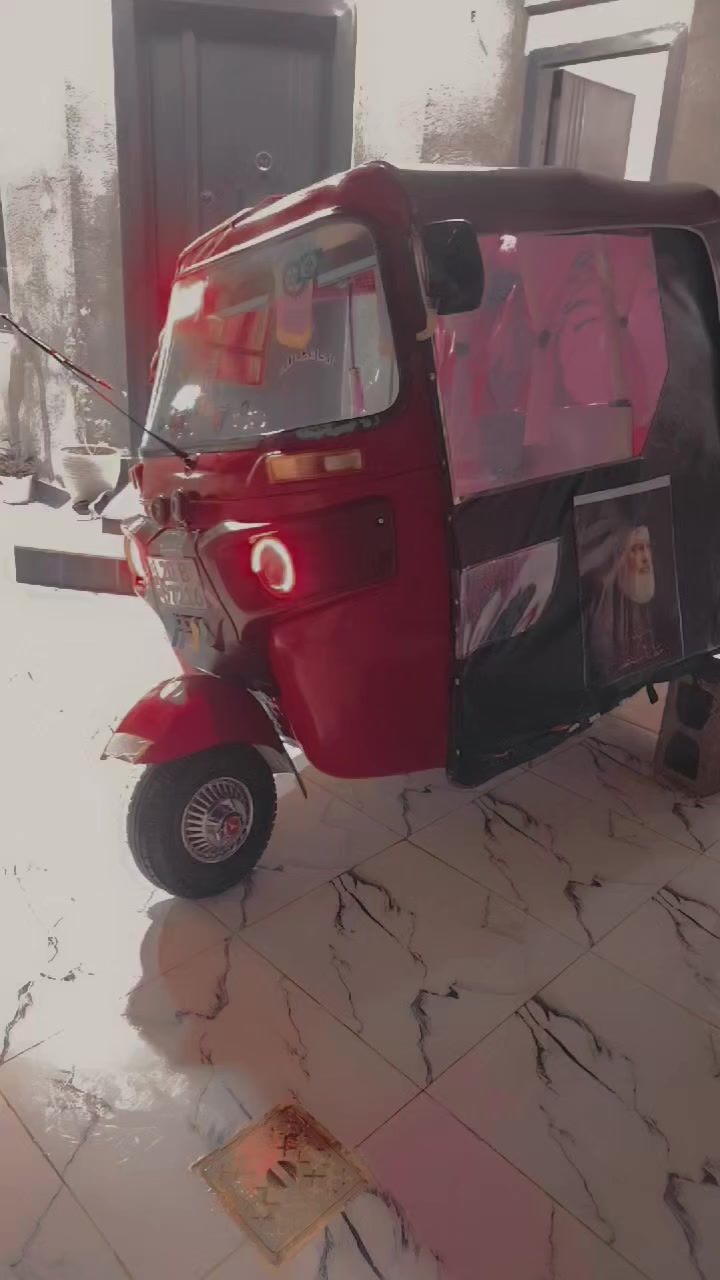 سلام عليكم من رخصت صاحب الكروب 
تكتك للبيع 2018رقم انكليزي تحويل ثاني يوم محرك مجفت جديد اكفل محرك ضربة بل لغد فقط وقليل اخياس معمر صبغ فقط لجمالية المو شراي لايكسر بل سعر مكان ديالئ التحرير زراعي هاذه رقم ***********السعر 5ونص مابيهة اي مجال تكتك خير من الله كلشي بيهة شغال
