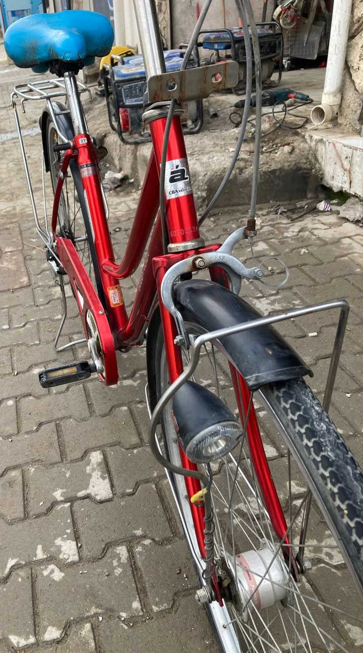 السلام عليكم بايسكل حجم 27ياباني بآلة شرط لوك كير وحساس يشتغل السعر 100الف م.***********
