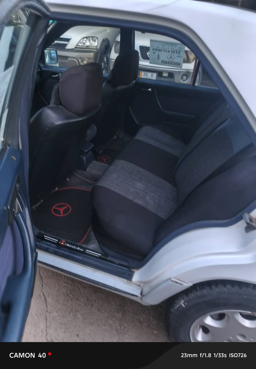 سلام عليكم للبيع مارسدس دب موديل ٨٧ تبريد شغال قواعد دبلات تخم تاير صبغ قطعتين فقط بنيد وجامرلغ  السياره بلاديه كير مكينة بلادي. 
السعر / (75 وبيه مجال بسيط) 
الرقم / ( ***********) 
( مكلف بالنشر).
