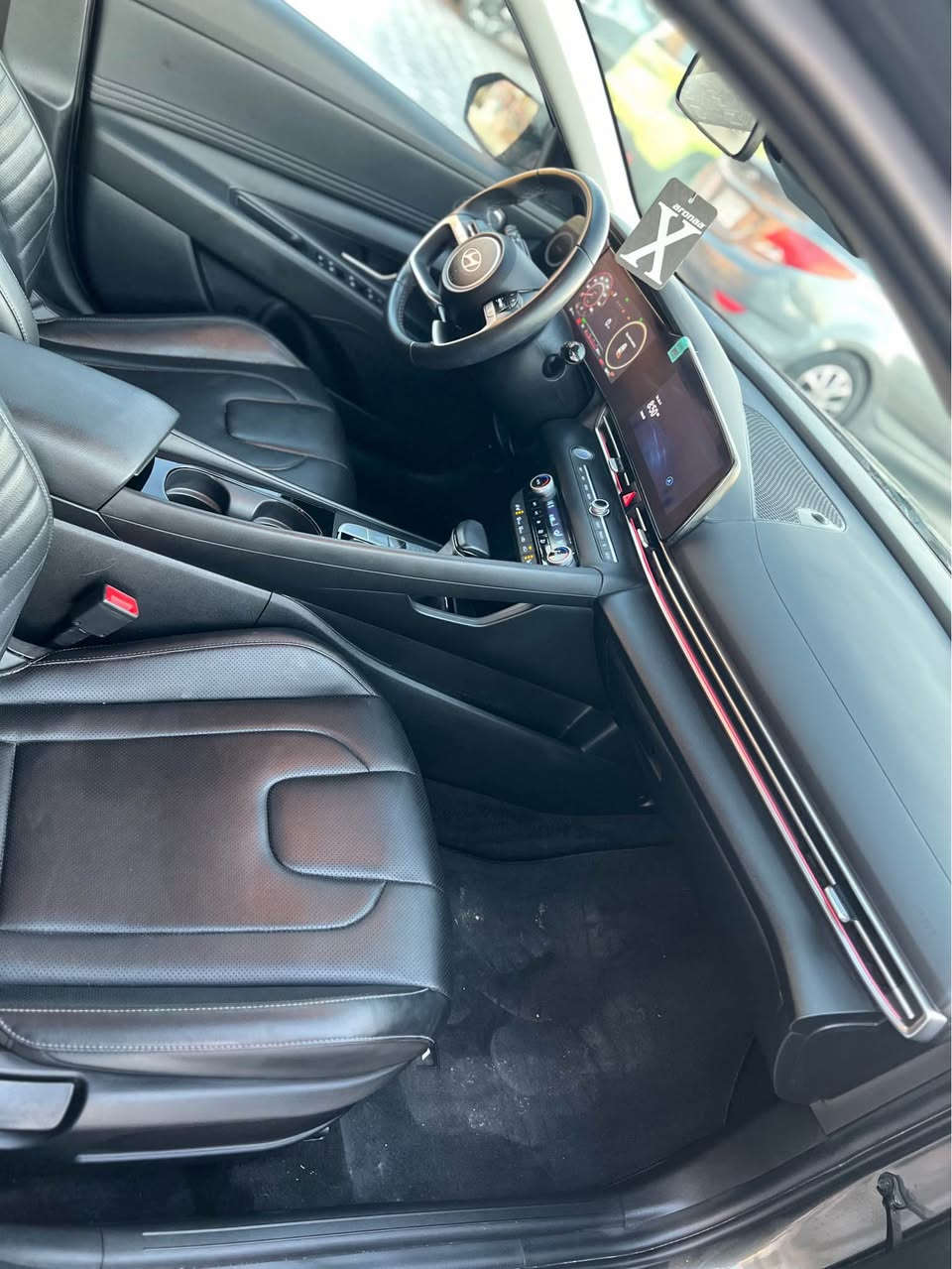 النترا  هايبرد2024  ليمتد
فول مواصفات
هايبرد وارد امريكي  بأسمي بغداد 
صور الحادث مرفقة بالمنشور
فقط بارد بل قماره عل كد الضرر وبل نقل صار بيها طخه بل صندوق ورجع بارد هم بس على كده بدون اي صبغ او تبديل السياره ليبل واحد 
فول مواصفات للاخير 1/1 
دخول ذكي
فتحة سلايد
بصمه ابواب لمس بصمه صندوق 
سستم سماعات BOSE
إنارة ترحيبية في قبضات الابواب 
صندوق ذكي يفتح عند الاقتراب 
رادارات 360  درجة 
نظام محافظة على المسار
قيادة ذاتية 
شحن لاسلكي
حساسات خلفية
اضاءة اماميه 3 عدسات 
بك لايت لد
كشنات جلد /تدفئة تبريد ب الكشن 
كشن السائق كهرباء خزن ميموري حركتين
تبريد شاشة مناخين منفصلين 
شاشة معلومات كبيرة 
شاشة عدادات دجتل
اوتوهولد autohold
هاند بريك بصمه finger brake 
وضعيات قياده ( سبورت ، نورمل ، سمارت)
مراية وسطية تعتيم ذاتي 
‏Abs &Esp
ماشيه 18
السعر 182وبيها مجال مكاني بغداد الشعب *********** Colombo, Sri Lanka
