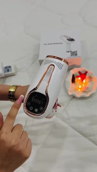 جهاز ليزر منزلي لازاله الشعر وحب الشباب النضاره يحتوي ع مليون ومضه تكف...