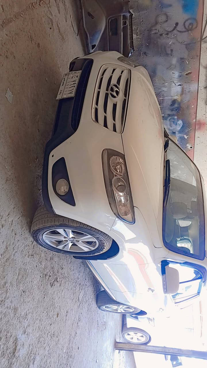 سلام عليكم سنتافيه موديل 11 خليجي فول مواصفات سبعه راكب محرك 6 جاهز من كلشي بيه ضرر من صفحه معمل تعمير حلو رقم بغداد تحويل ثاي يوم سعر 115 بيه مجال مكان فلوجه رقم هاتف ***********
