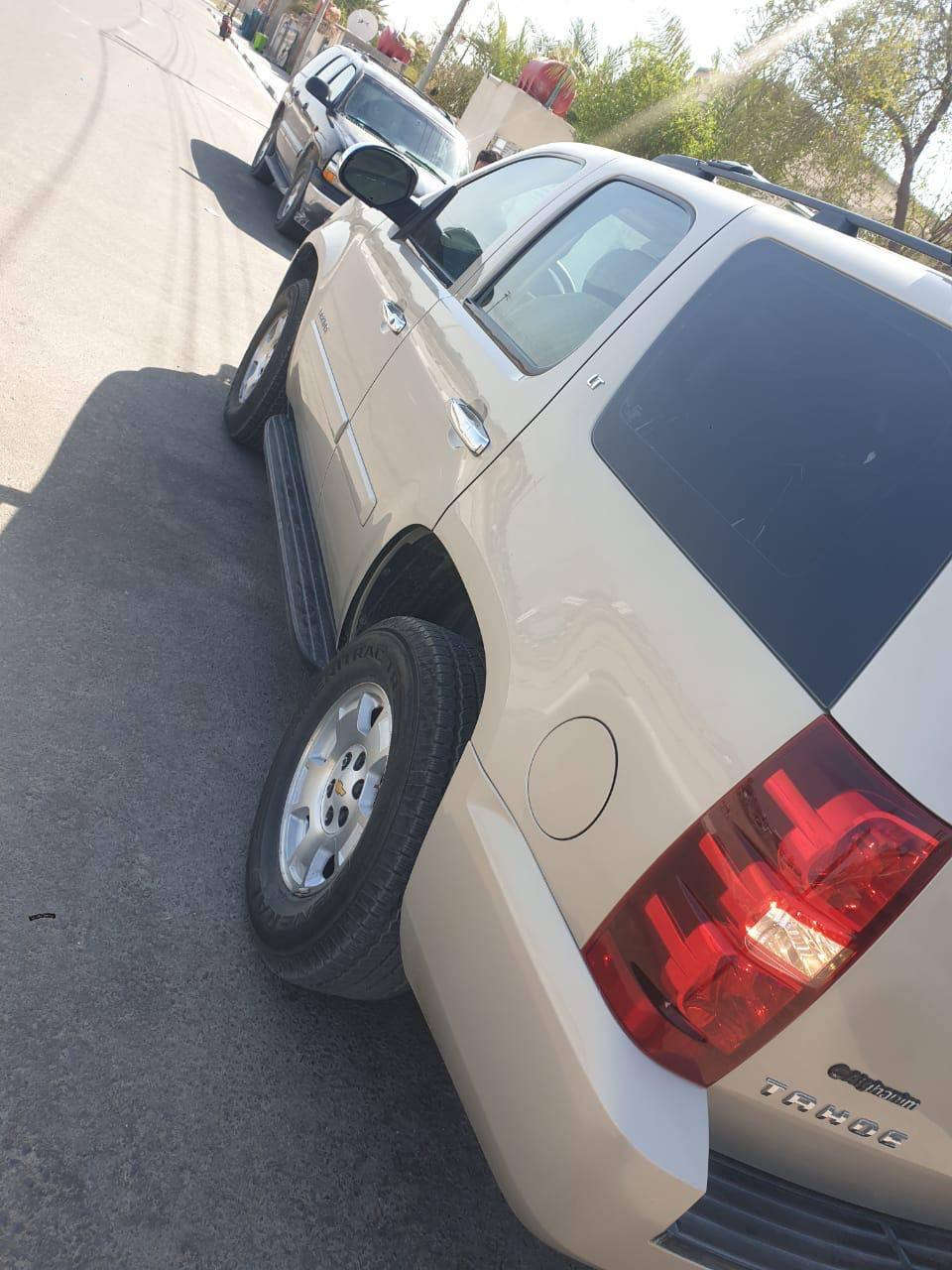 السلام عليكم
تاهو ادوات ٢٠٠٨ خليجي مكفول ماعدا الطخه بالبنيد السعر ١٠٠ ورقه وبيه مجال مكان البصرة   ***********
