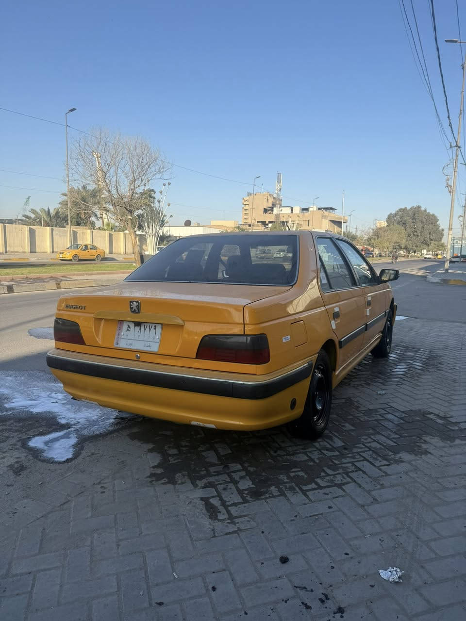 ‏سلام عليكم سيارة للبيع كفالة عامة موديل 22 سعر68 الاتصال على الرقم***********
