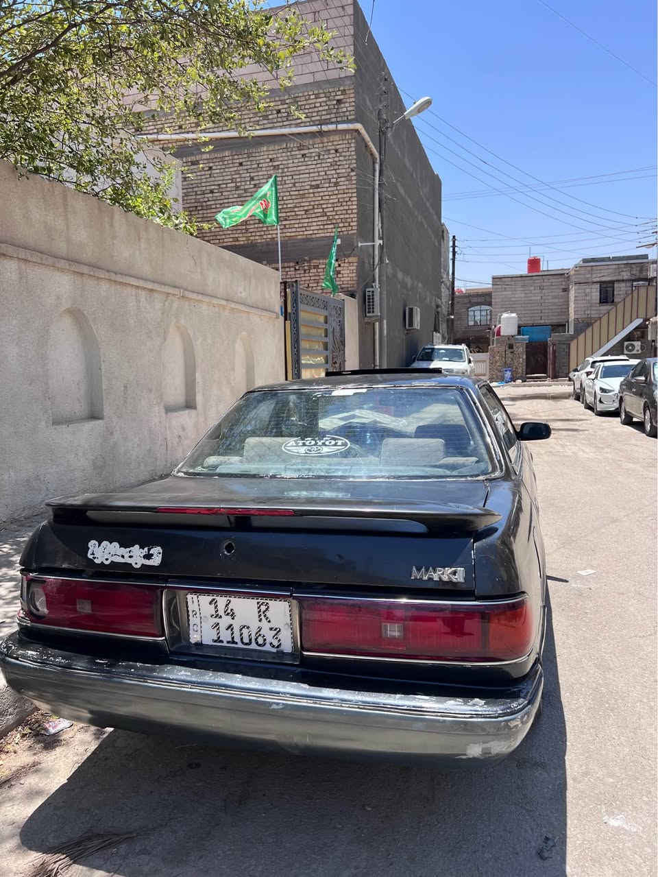 السلام عليكم مارك كصيف سعرها 31 وبيها مجال رقم بصره تحويل مباشر بأسمي كفاله كص ونقل  ومكينه وكير وحادث ورسميات كافه كلهن مكفولات كهربائيات شغاله سياره حلوه ومرتبه ما متعوبه بطاينها دواخلها نضيفات عنواني البصره خمسمين رقم الموبايل 
*********** البصرة, العراق

