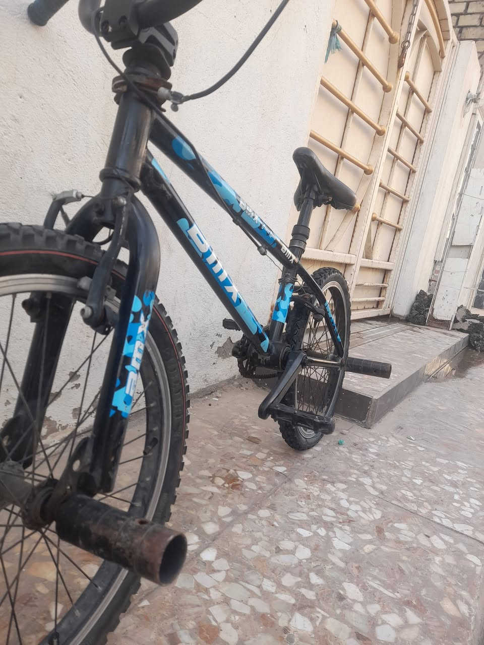 سلام عليكم باسيكل BMX لبيع باسيكل نضيف+ تايرات+ جديده بايدرات جديده +كرسي جديد
السعر على خاص لي شراي هلا بيه لي مو شراي لا يتعبني


**إذا كنت صاحب هذا الإعلان وتريد حذفه لأي سبب، رجاءا أرسل رسالة إلى الدعم الفني**