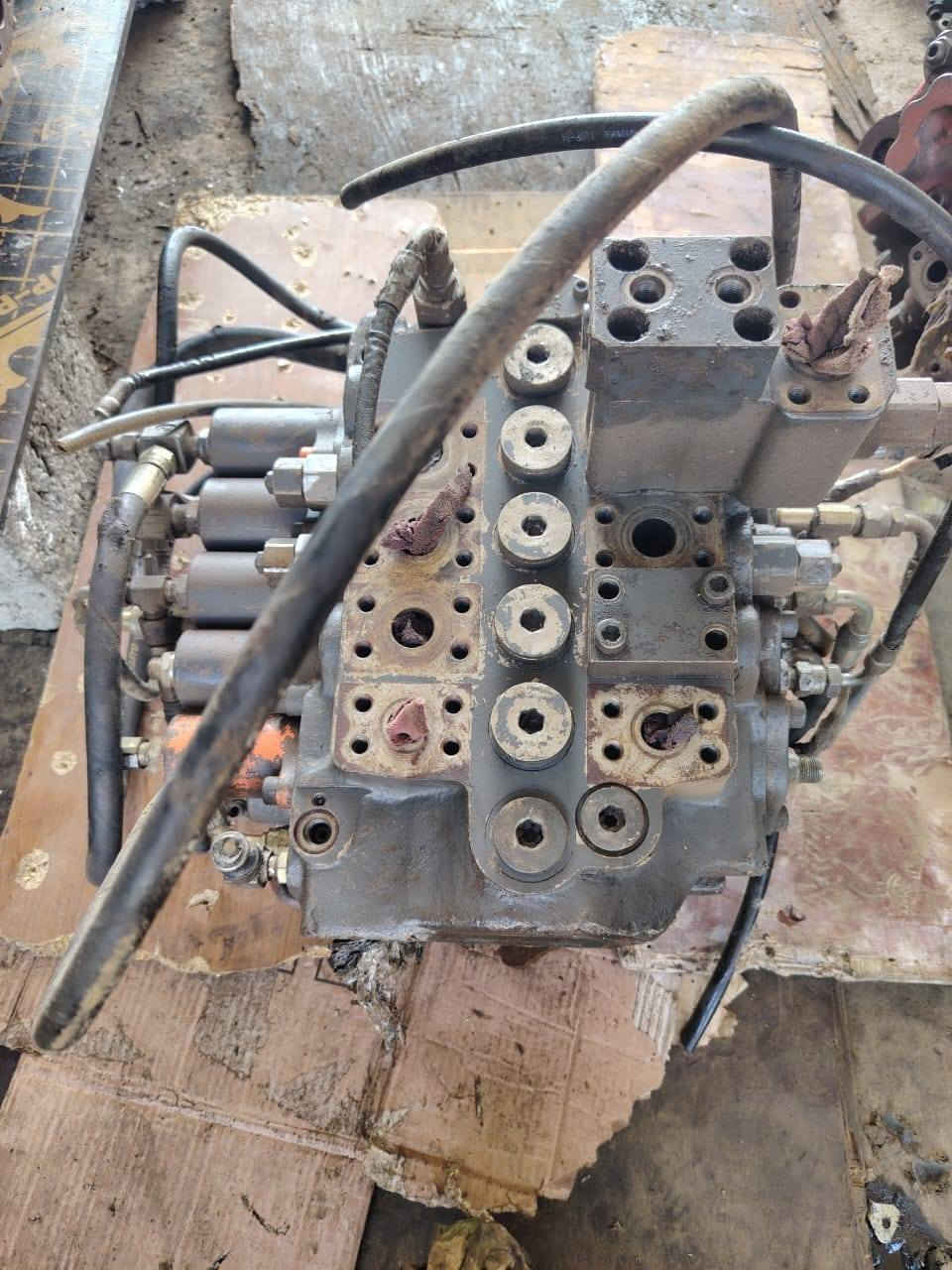 تصليح وتجفبت وتفصيخ كنترولات لي انواع الحغارات العنوان كركوك اتصل ***********
***********
