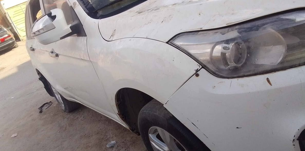 سلام عليكم 
ليفان X60 موديل ١٣ سيارة كير كفالة محرك بي خيط بخار رقم قادسية السيارة بيها حالوب بالبنيد والقمارة السعر 28 وبيها مجال مستعجل عالبيع.. المكان/ديوانيه الجلبيه  للأستفسار الاتصال على الرقم/
***********
