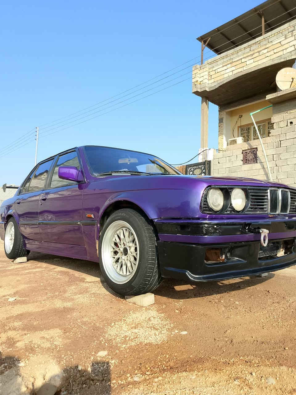 سلام عليكم زعره موديل 88 رقم بغداد سنويه ل 27 محرك سته مفتوح كير عادي سياره يرادلها  ترتيب وراعيها يريد تحويل السعر 30 ورقه وبيه شي بصيط أو مراوس بطح مكاني بصره ابو الخصيب وهذا رقمي ***********
