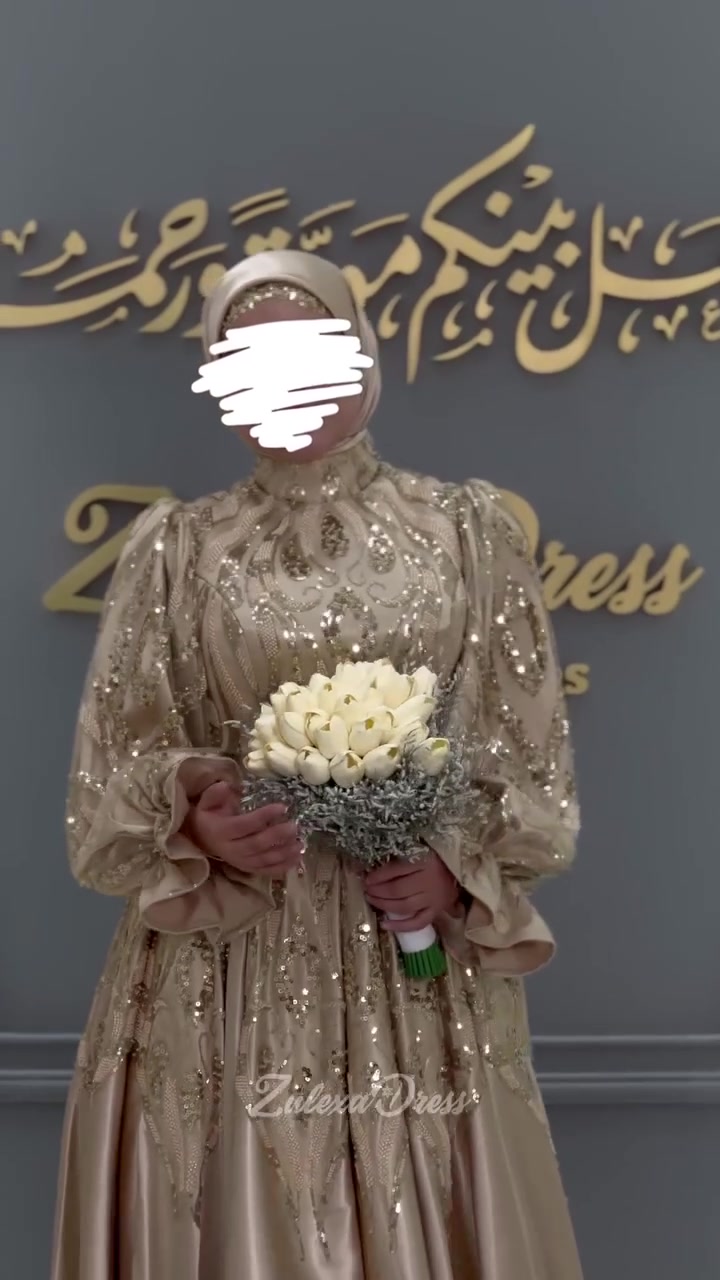 ✨ فستان كلش راقي للبيع ✨
🤍 انلبس مرة وحدة بس.

💍 مناسب للأعراس، الخطوبة، الحفلات وكل مناسباتكم الحلوة.

✅ يناسب وزن 50 إلى 80 كيلو.
✅ وبالنسبة للطول لا تشيلون همه، تصميمه يناسب أغلب الأطوال.

🚚 أكو توصيل لكل محافظات العراق.

💰 السعر: 150 ألف دينار.

🎁 أكو خصم خاص لأول شخص يراسلني على الواتساب.

📱 واتساب: ***********

📩 إذا عدكم أي استفسار، راسلوني وبكل سرور أرد عليكم. 🌷
