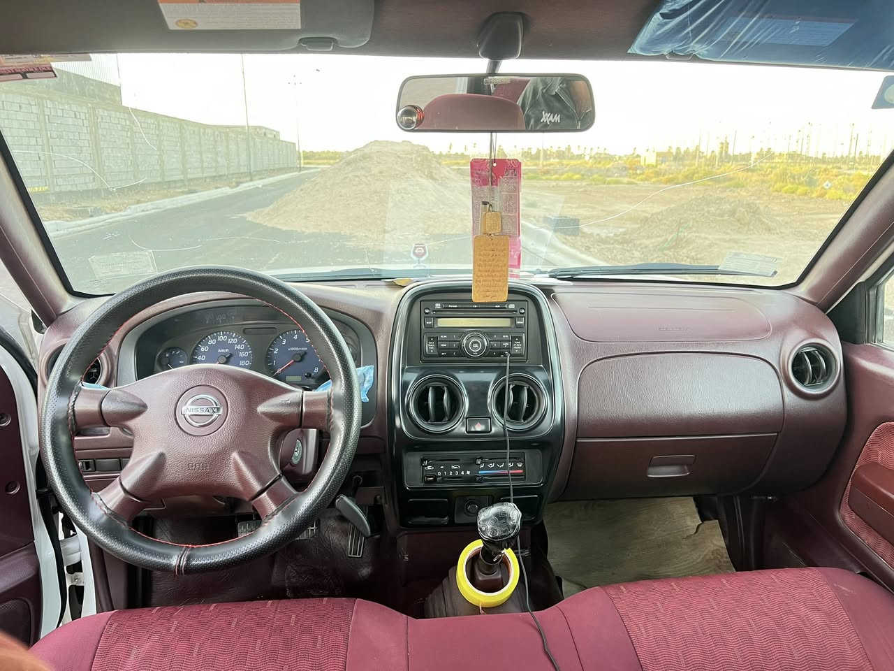 السلام عليكم  نيسان  بيك اب 2016 ماشيه 170 السعر 160 وبيها مجال ***********
