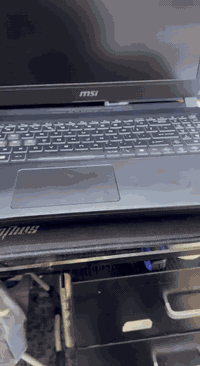 مستمرين وياكم بالعروض على لابتوبات من كيمنك و لابتوبات هندسيه و لاتبوبات للتعليم للاطفال
 كل هذا في مكتب عالم التقنية للالكترونيات 
العنوان البصرة - الجنينة - شارع البهو - قرب مطعم القامشلي 

الفيديو عن لابتوب للالعاب و البرامج الهندسية و برامج التصميم و المونتاج و بكل سلاسة و سرعه و اداء عالي اللون الاسود الفحم  لون مميز 

مواصفات اللابتوب هيه الي تسولف 

اللابتوب MSI بحجم 15.6

من الجيل 13 بمعالج Cor i7

الهارد 1T من نوع SSD 

الرام 16GB 

كارت شاشة داخلي و خارجي 

الخارجي انفيديا RTX 4050

نظافة اللابتوب 100% 

و الك وصل ضمان لفحص اللابتوب من مكتب عالم التقنية 

للاستفسار ***********
