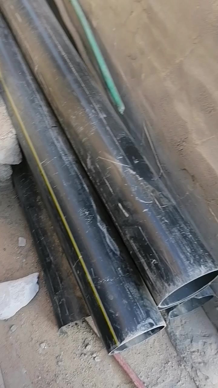 بوريات ابو 6 متر للبيع ابو 4 التواصل على هاث الرقم ***********
