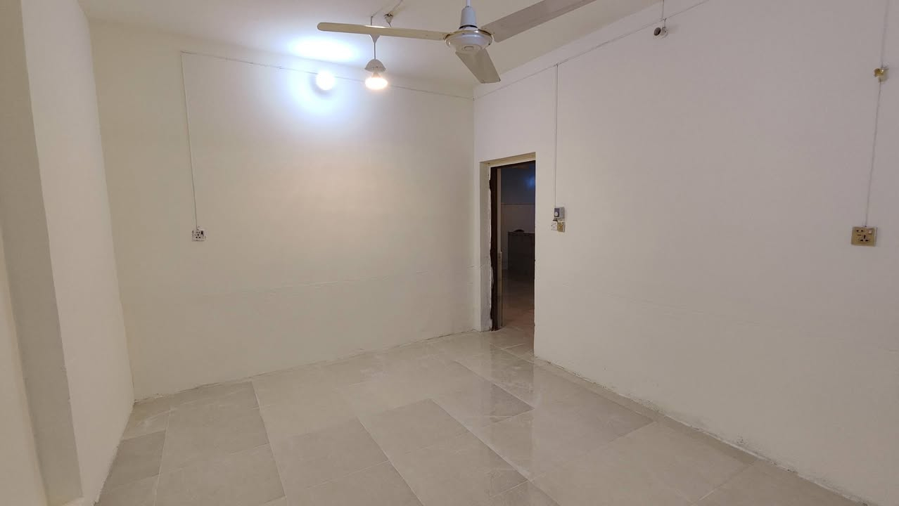 للبيع حي النصر مهندسين خلف مطبعة الشمري
للبيع بيت 200 متر اربع غرف نوم طابقين بناء جيد سعره جوه السوك 200مليون للاستفسار الاتصال *********** وتساب .
