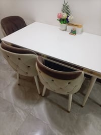 ميز طعام • طاولة طعام • طعام • كراسي • اربع كراسي • ميز • للبيع • نظيف