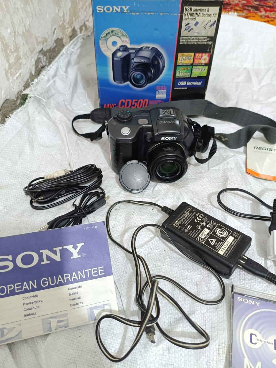 كامرة سوني قرص
فخر الصناعه اليابانيه مع كافة ملحقاتها 
كارتونه 
كتلوك 
قرص تعريف 
شاحنة 
بطاريه 
فيشة عرض 
نظيفه جدا اخت الجديده 
للحجز والاستفسار مراسلة الصفحه..


**إذا كنت صاحب هذا الإعلان وتريد حذفه لأي سبب، رجاءا أرسل رسالة إلى الدعم الفني**