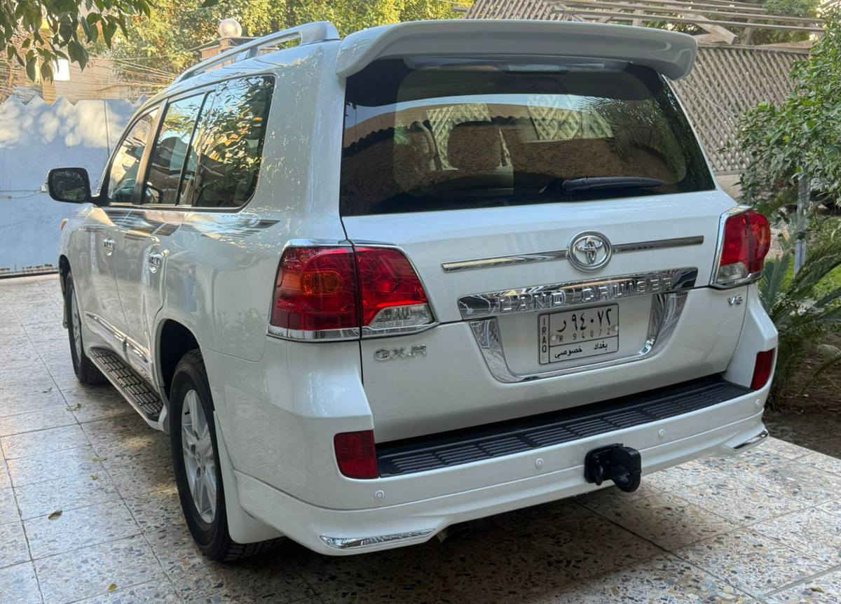 تويتا لاندكروز موديل 2014
 بريم اصل جديدة جدا 
ماشية 149 الف 
رقم بغداد بأسمي
مكفولة من كلشي عدا بارد بسيط
مواصفات البريم الفول
سنوية تنتهي ب 2027
شادلها منظومة زنون اصلية 
كير محرك حدادية تبريد كفالة 
السيارة بدون اي نقص على ايدي
  العنوان 
حي الحسين
رقم صاحب سيارة ***********
