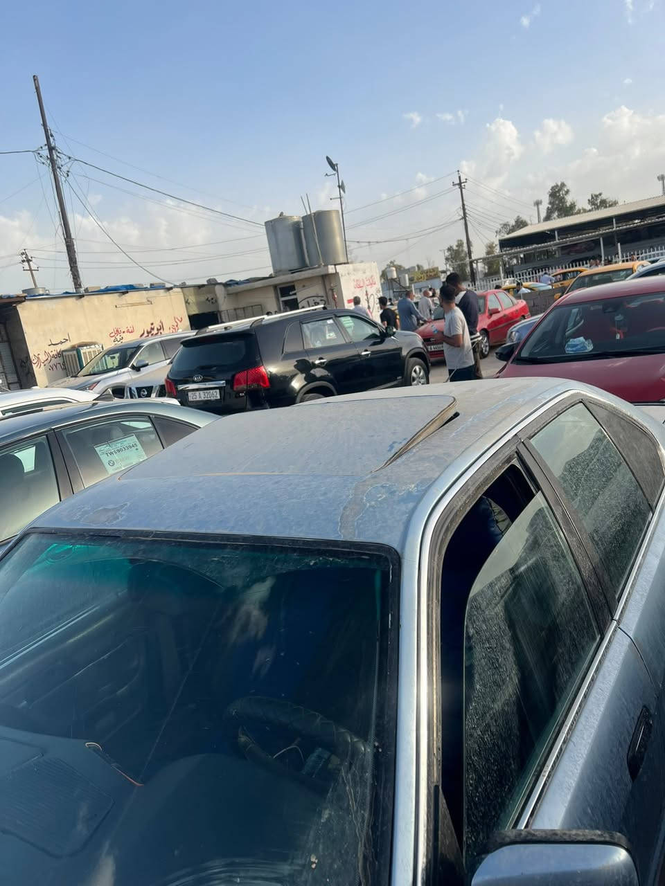 سلام عليكم BMW للبيع السياره بلادي
حجم المحرك :30 بومه 2003

حجم السياره :520i

السياره حلوه وكاعده ونشاط وكلشي نقصها سنويه 

السعر 48 وبي مجال 

موديل 1991


**إذا كنت صاحب هذا الإعلان وتريد حذفه لأي سبب، رجاءا أرسل رسالة إلى الدعم الفني**