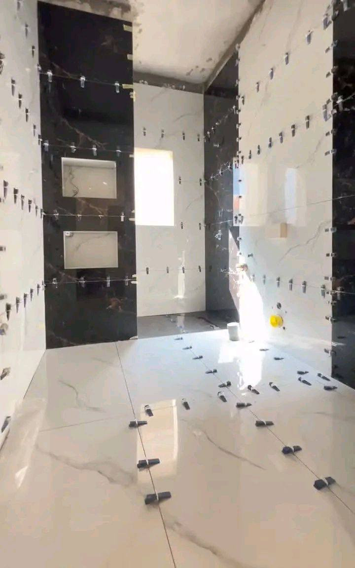 خلفة سيراميك متفرغ عمل جداري ارضي بورسلين بايات مرمر كاشي جميع انواع السيراميك ع اليومية وع المتر شغل باليرضي الله ستلام مهندس تواصل ***********
