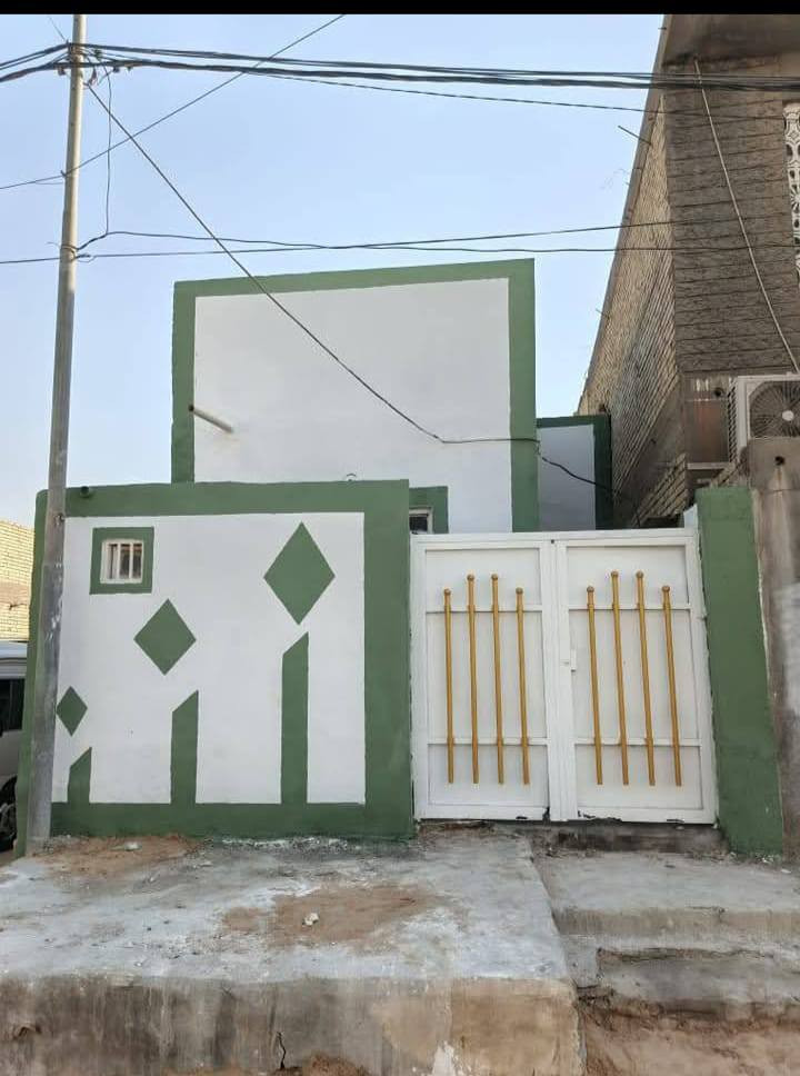 بيت للبيع 100متر طابق ونص صب. وطابق ثاني عكاده 
منطقه ٥٨
يم المدرسه الورديه 
68 معه مجال
*********** وليد الكرعاوي
