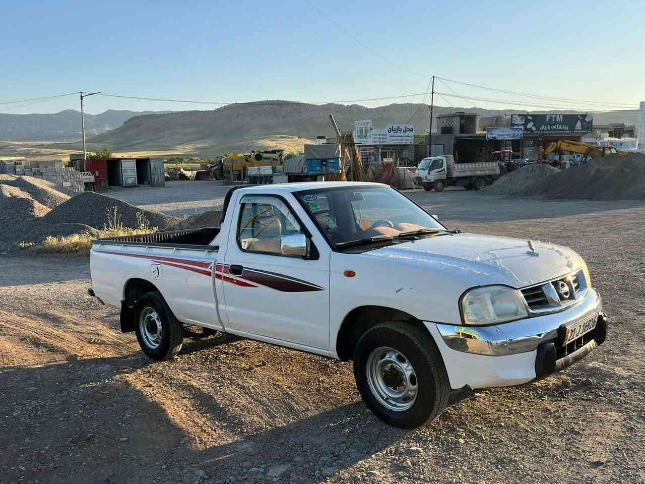 سەرەتا بەناوی خوای گەورە 
نیسان تاک ٥ قولاب بۆ فرۆشتن 
سعری ۱۳۰ گەڵاو معاملە 
نیسان تاک 
مۆدێل ۲۰۱۰ 
ڕەقەم سلێمانی 
تەحویل و غەرامەی بەشەرت 
جام کارەبای 
٤ تایەو ویلی تازەی لەژێردایە
تەبرید لەسەر سیوچ 
چەمچەی لەگەڵدایە 
حازرە بۆ ئیش کردن 
دەعم و لێدراوی نیە 
بۆیاخی نیە 
تەقەو ڕەقەی بەشەرت 
مەکینەو گێڕی بەشەرتی فەحس و فیتەر 
ناو بۆدی تێ گیراوە 
ئەکسل و شانسی و گاردنی بەشەرت
دەعامی بۆ دەعامی بەشەرت 
سعری ۱۳۰ گەڵاو معاملە 
بۆ پەیوەندی ***********
تێبینی / سەنەوی ساڵێکەبەسەرچوە ۲۰۲٥ مانگی ٤
شوێن / بازیان 
تەنها فرۆشتنە السليمانية, العراق
